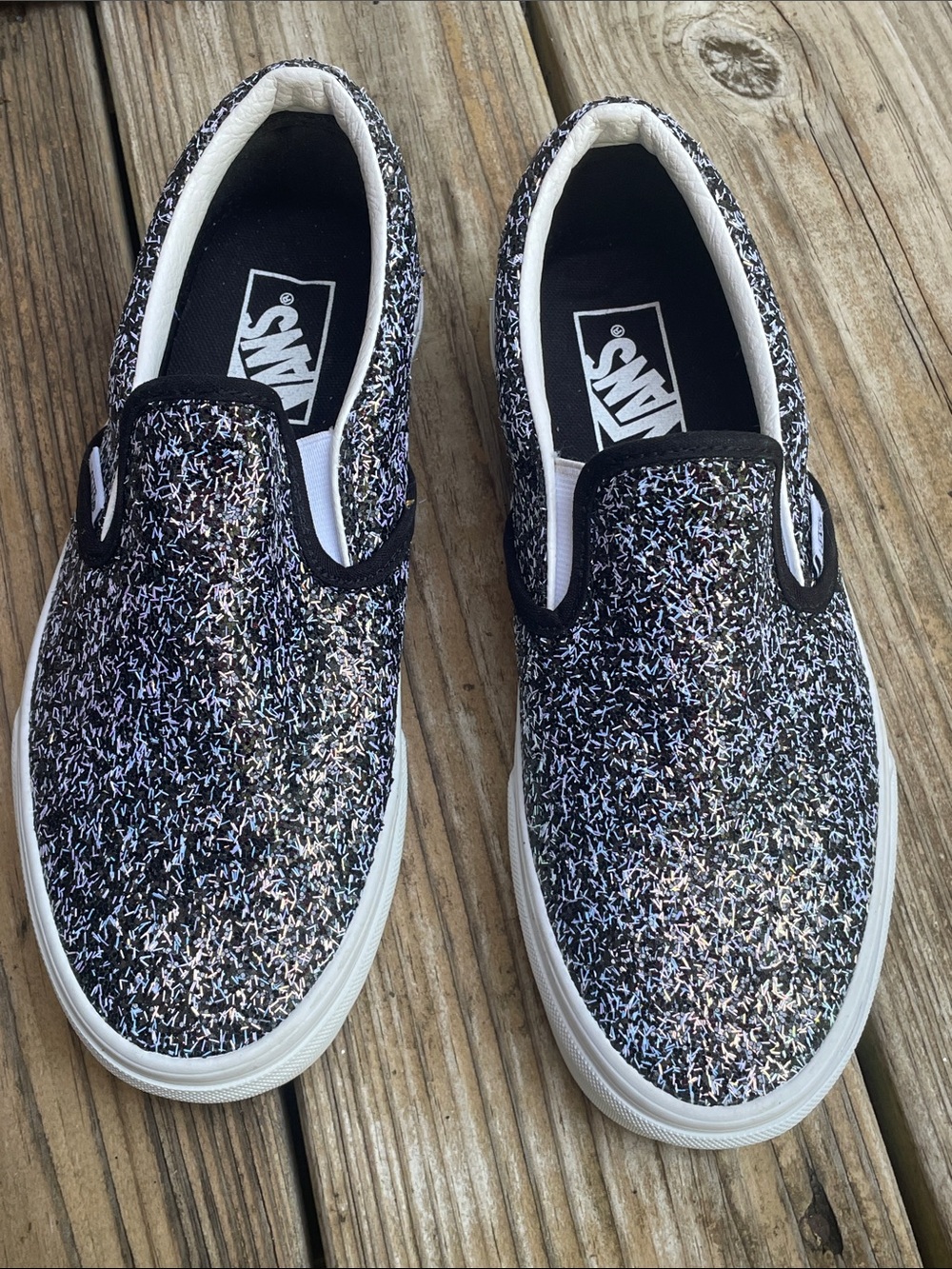 LIKE NEW- Vans Classic Slip-On Shiny Party Sneakers Size M6 W 7.5